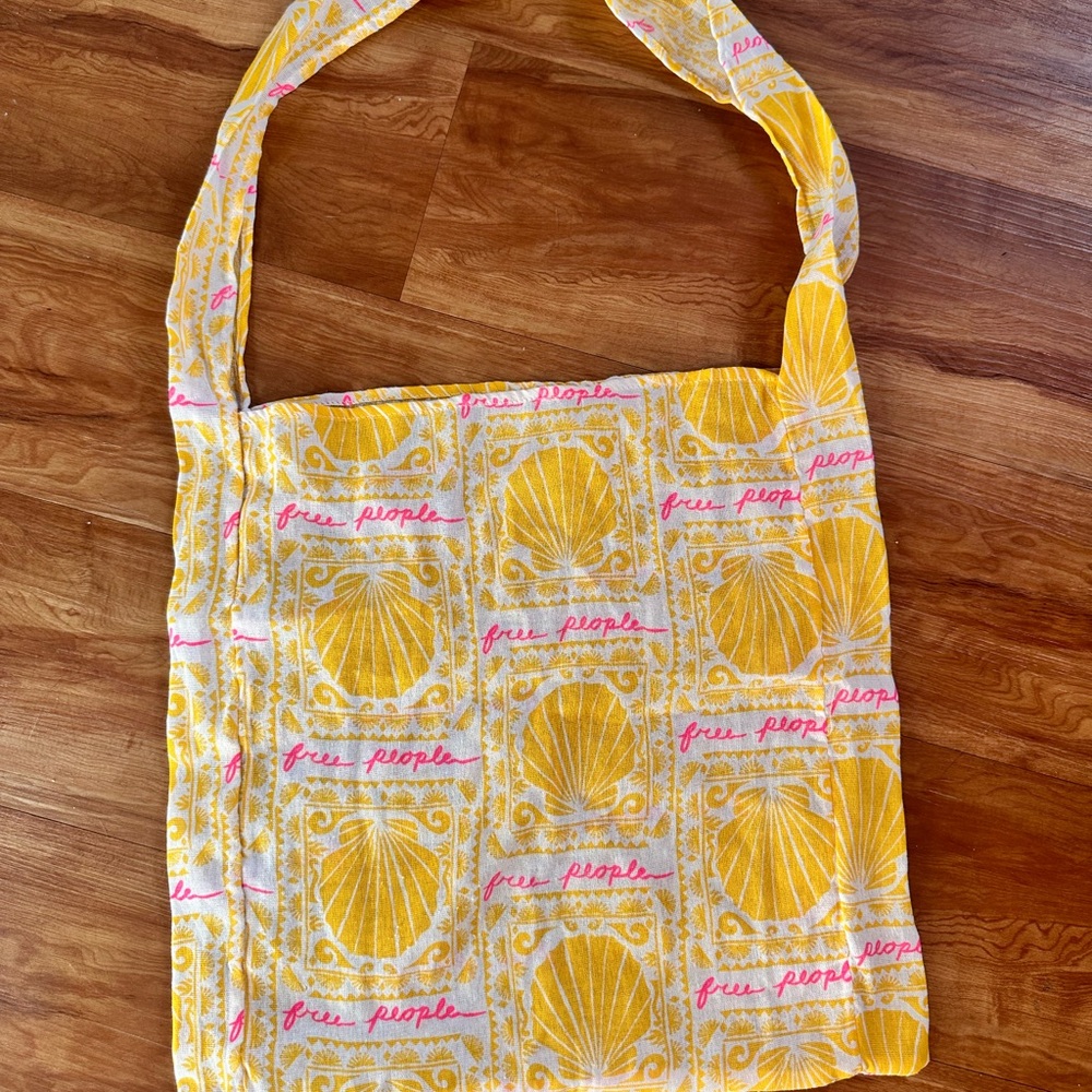 Free People reusable tote yellow seashells
